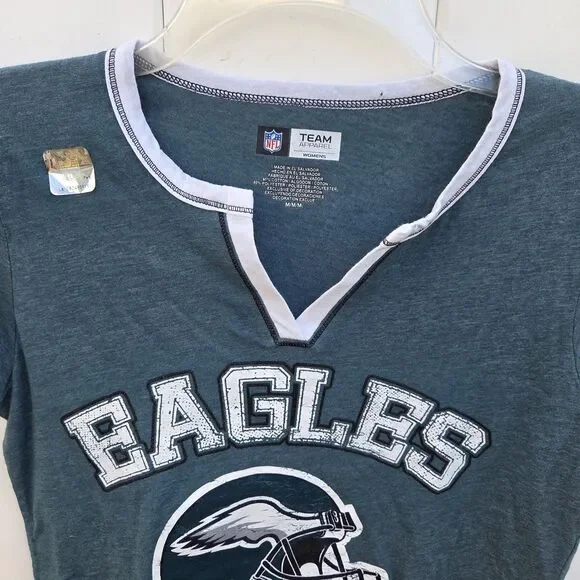 NFL Team Apparel Women’s Philadelphia Eagles Football T-shirt Size M - Picture 2 of 6